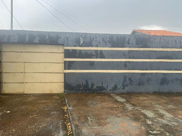 Vende-se em Conceicao Do Araguaia-PA  Casa, 70.00 de área total, 70.00 de área privativa, 250.00 de área do terreno,  2_qto(s), varanda, a.serv, WC, 1_sala(s), cozinha.