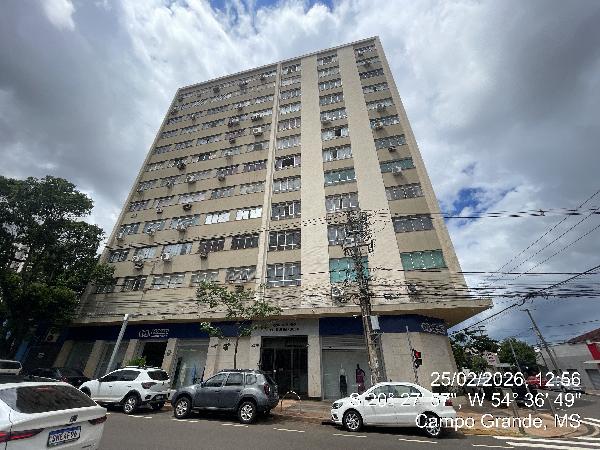 Vende-se em Campo Grande-MS  apto, 100.71 de área total, 88.80 de área privativa,  2_qto(s), a.serv, WC, WC Emp, 1_sala(s), DCE, cozinha.