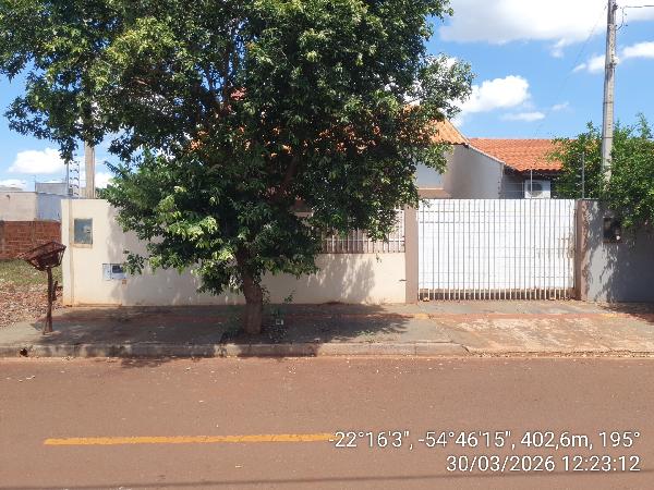 Vende-se em Dourados-MS  Casa, 54.85 de área total, 54.85 de área privativa, 200.00 de área do terreno,  2_qto(s), a.serv, WC, 1_sala(s), cozinha.