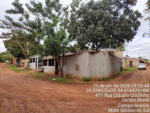 Vende-se em Campo Grande-MS  Casa, 82.07 de área total, 82.07 de área privativa, 142.66 de área do terreno,  2_qto(s), a.serv, WC, 1_sala(s), cozinha.
