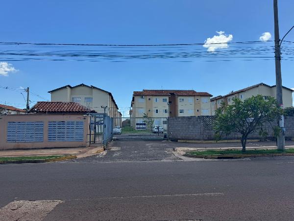 Vende-se em Campo Grande-MS  apto, 45.89 de área total, 42.17 de área privativa,  2_qto(s), a.serv, WC, 1_sala(s), cozinha, 1_vaga(s) de garagem.