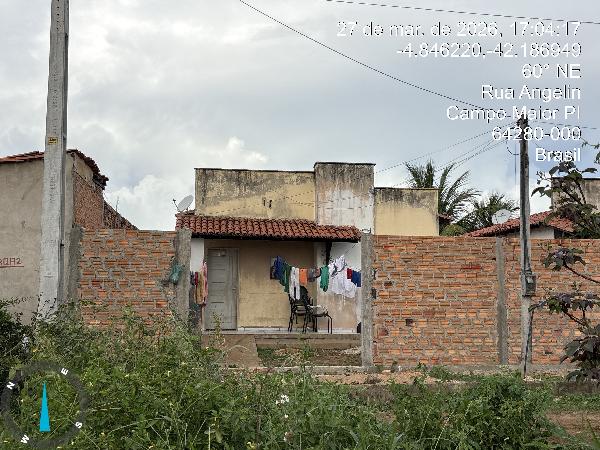 Vende-se em Campo Maior-PI  Casa, 50.62 de área total, 50.62 de área privativa, 257.50 de área do terreno,  2_qto(s), varanda, WC, 1_sala(s), cozinha.