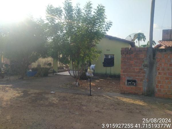 Vende-se em Piracuruca-PI  Casa, 70.00 de área total, 70.00 de área privativa, 250.00 de área do terreno,  2_qto(s), a.serv, WC, 1_sala(s), cozinha, 1_vaga(s) de garagem.