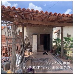 Vende-se em Demerval Lobao-PI  Casa, 58.00 de área privativa, 192.00 de área do terreno,  2_qto(s), varanda, WC, 1_sala(s), cozinha.