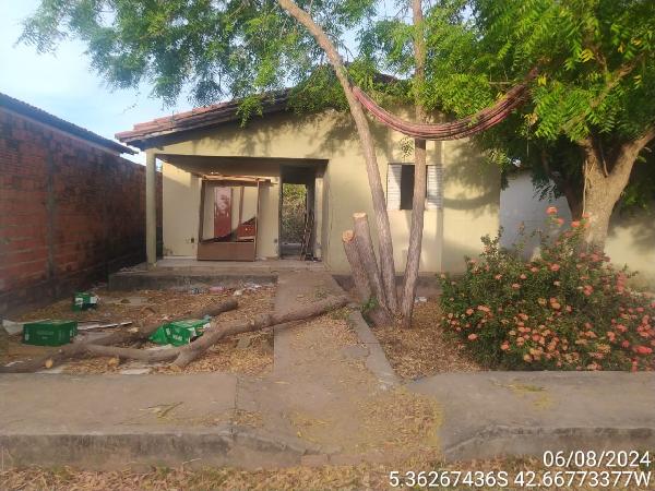 Vende-se em Demerval Lobao-PI  Casa, 57.00 de área privativa, 196.80 de área do terreno,  2_qto(s), a.serv, WC, 1_sala(s), cozinha, Terraco.