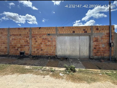 Vende-se em Barras-PI  Casa, 60.00 de área privativa, 200.00 de área do terreno,  2_qto(s), WC, 1_sala(s), cozinha, Terraco.
