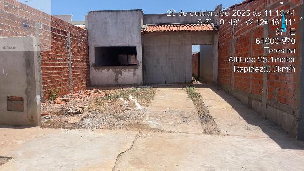 Vende-se em Teresina-PI  Casa, 57.87 de área privativa, 210.35 de área do terreno,  2_qto(s), WC, 1_sala(s), cozinha, 1_vaga(s) de garagem.