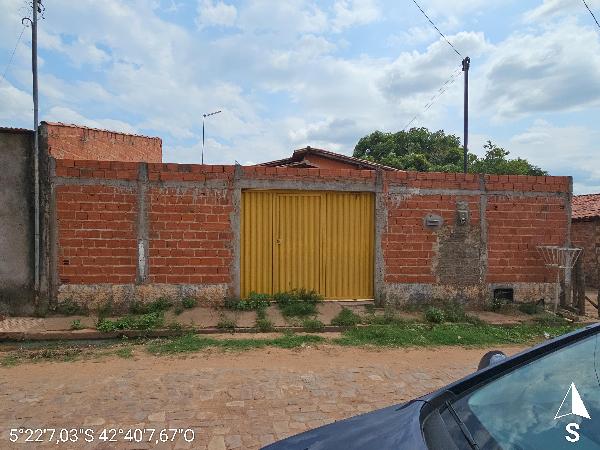 Vende-se em Demerval Lobao-PI  Casa, 56.00 de área privativa, 200.00 de área do terreno,  2_qto(s), WC, 1_sala(s), cozinha, Terraco.