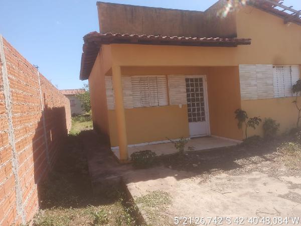 Vende-se em Demerval Lobao-PI  Casa, 63.32 de área total, 63.32 de área privativa, 223.18 de área do terreno,  2_qto(s), a.serv, WC, 1_sala(s).