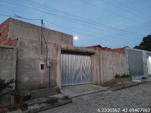 Vende-se em Regeneracao-PI  Casa, 69.76 de área total, 69.76 de área privativa, 300.00 de área do terreno,  3_qto(s), varanda, a.serv, WC, 1_sala(s), cozinha.