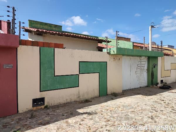 Vende-se em Parnaiba-PI  Casa, 81.00 de área total, 81.00 de área privativa, 135.00 de área do terreno,  2_qto(s), varanda, WC, 1_sala(s), cozinha, Terraco, 1_vaga(s) de garagem.