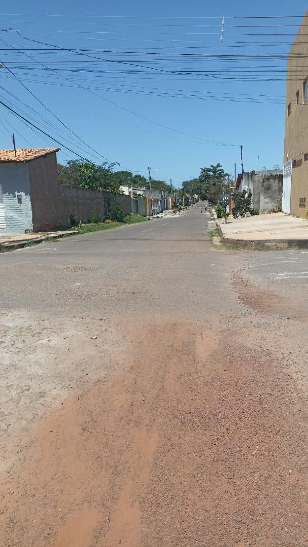 Vende-se em Piracuruca-PI  Casa, 70.00 de área total, 70.00 de área privativa, 127.50 de área do terreno,  2_qto(s), a.serv, WC, 1_sala(s), cozinha, Terraco.