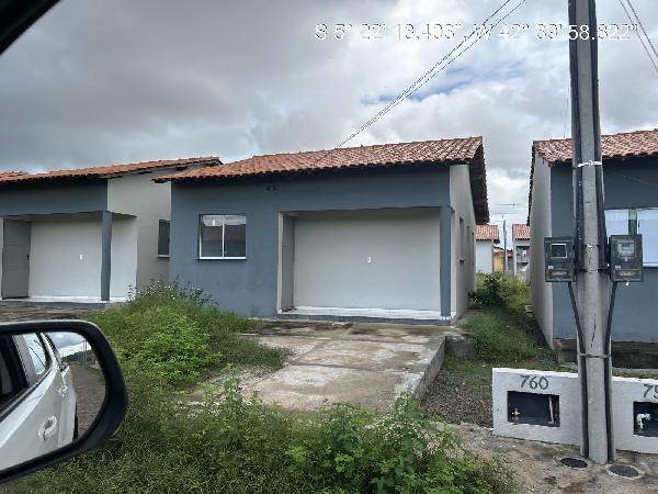 Vende-se em Demerval Lobao-PI  Casa, 55.00 de área total, 55.00 de área privativa, 200.00 de área do terreno,  2_qto(s), a.serv, WC, 1_sala(s), cozinha, Terraco, 1_vaga(s) de garagem.