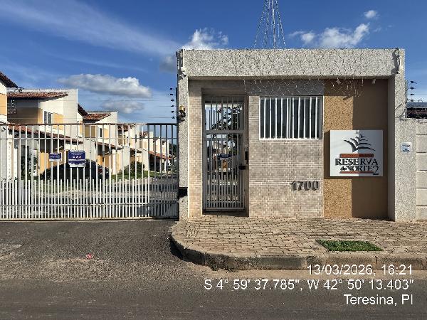 Vende-se em Teresina-PI  Casa, 104.44 de área total, 60.86 de área privativa, 73.48 de área do terreno,  2_qto(s), a.serv, WC, 1_sala(s), cozinha, 1_vaga(s) de garagem.