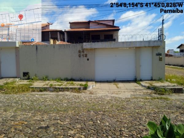 Vende-se em Parnaiba-PI  Casa, 332.22 de área total, 332.22 de área privativa, 324.45 de área do terreno,  3_qto(s), varanda, a.serv, WC, 2_sala(s), 1 lavabo(s), cozinha, Terraco, 2_vaga(s) de