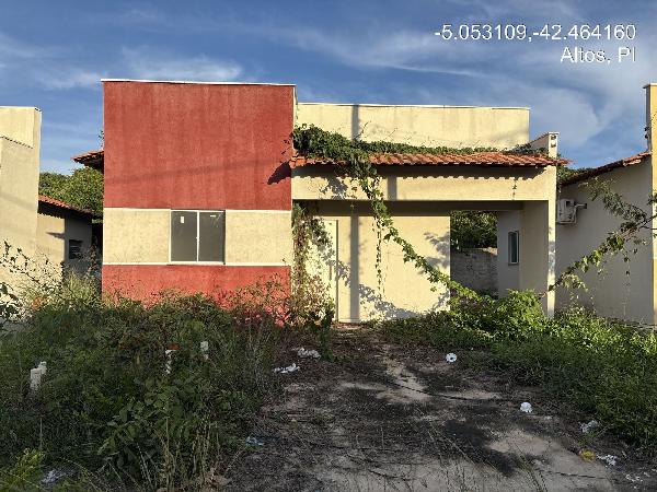 Vende-se em Altos-PI  Casa, 57.48 de área total, 57.48 de área privativa, 200.00 de área do terreno,  2_qto(s), varanda, WC, 1_sala(s), cozinha, Terraco.