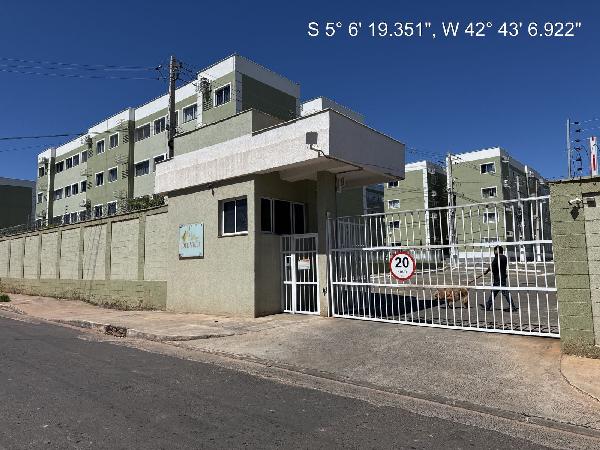 Vende-se em Teresina-PI  apto, 115.40 de área total, 45.45 de área privativa,  2_qto(s), WC, 1_sala(s), cozinha, 1_vaga(s) de garagem.