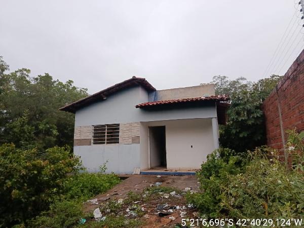 Vende-se em Demerval Lobao-PI  Casa, 56.00 de área total, 56.00 de área privativa, 150.00 de área do terreno,  2_qto(s), varanda, WC, 1_sala(s), cozinha.