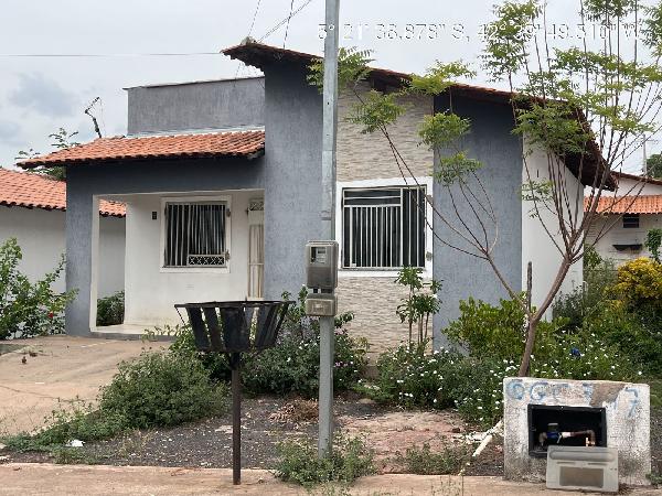 Vende-se em Demerval Lobao-PI  Casa, 62.00 de área total, 62.00 de área privativa, 200.00 de área do terreno,  2_qto(s), a.serv, WC, 1_sala(s), cozinha, Terraco.