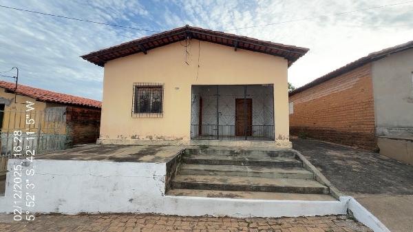 Vende-se em Sao Miguel Da Baixa Grande-PI  Casa, 96.16 de área total, 96.16 de área privativa, 400.00 de área do terreno,  3_qto(s), a.serv, WC, 1_sala(s), cozinha, Terraco, 1_vaga(s) de garag