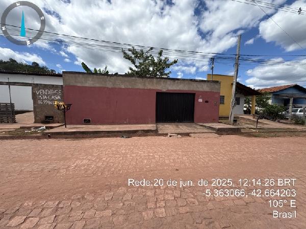 Vende-se em Demerval Lobao-PI  Casa, 61.60 de área total, 61.60 de área privativa, 200.00 de área do terreno,  2_qto(s), a.serv, WC, 1_sala(s), cozinha.