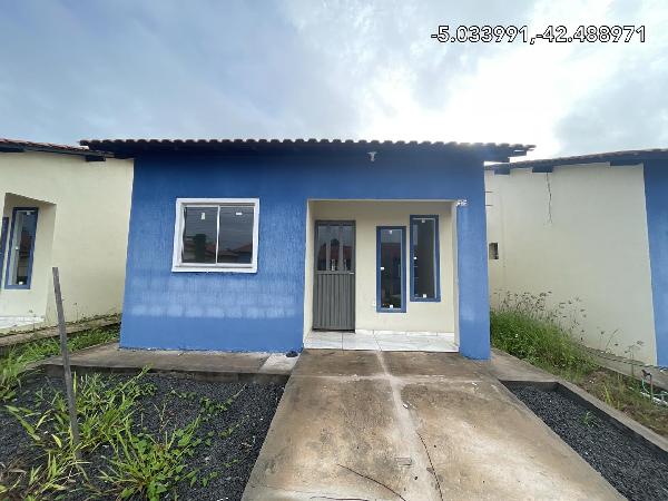 Vende-se em Altos-PI  Casa, 54.40 de área total, 54.40 de área privativa, 160.00 de área do terreno,  2_qto(s), varanda, a.serv, WC, 1_sala(s), cozinha, Terraco.