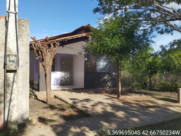 Vende-se em Demerval Lobao-PI  Casa, 58.50 de área privativa, 174.30 de área do terreno,  2_qto(s), WC, 1_sala(s), cozinha.