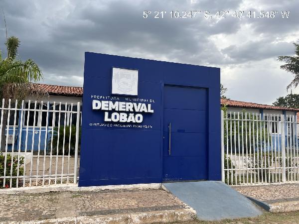 Vende-se em Demerval Lobao-PI  Casa, 56.00 de área privativa, 200.00 de área do terreno,  2_qto(s), WC, 1_sala(s), cozinha, Terraco.