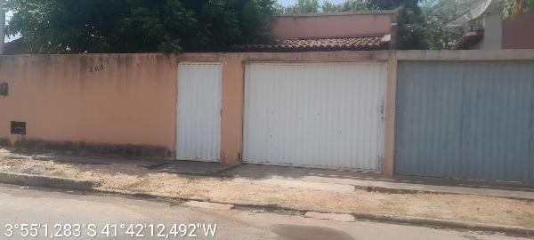 Vende-se em Piracuruca-PI  Casa, 70.00 de área total, 70.00 de área privativa, 135.00 de área do terreno,  2_qto(s), a.serv, WC, 1_sala(s), cozinha, Terraco, 1_vaga(s) de garagem.