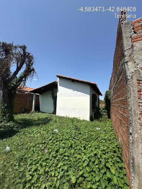 Vende-se em Uniao-PI  Casa, 56.28 de área total, 56.28 de área privativa, 120.00 de área do terreno,  2_qto(s), a.serv, WC, 1_sala(s), cozinha, Terraco.