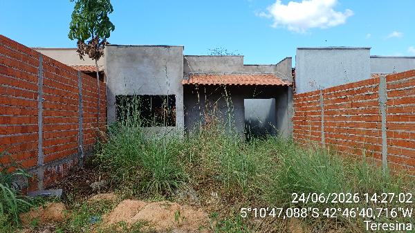 Vende-se em Teresina-PI  Casa, 60.04 de área total, 60.04 de área privativa, 210.35 de área do terreno,  2_qto(s), a.serv, WC, 1_sala(s), cozinha, Terraco.