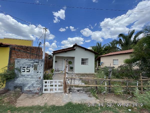 Vende-se em Jose De Freitas-PI  Casa, 64.76 de área total, 64.76 de área privativa, 165.00 de área do terreno,  3_qto(s), a.serv, WC, 1_sala(s), cozinha, Terraco, 1_vaga(s) de garagem.
