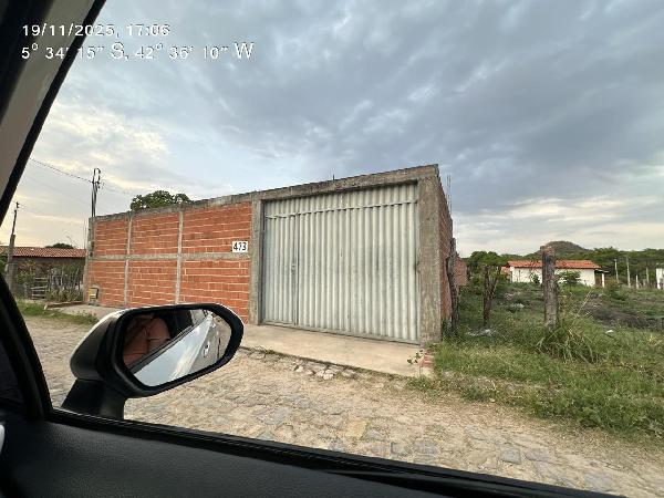 Vende-se em Monsenhor Gil-PI  Casa, 70.00 de área total, 70.00 de área privativa, 400.00 de área do terreno,  3_qto(s), a.serv, WC, 1_sala(s), cozinha.