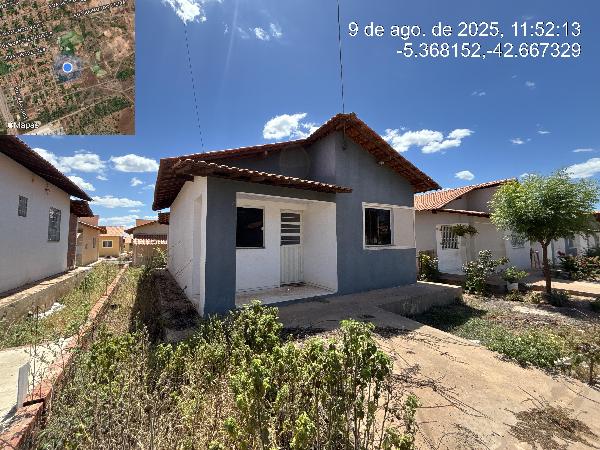 Vende-se em Demerval Lobao-PI  Casa, 62.83 de área total, 62.83 de área privativa, 200.00 de área do terreno,  2_qto(s), varanda, a.serv, WC, 1_sala(s), cozinha.
