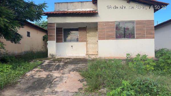 Vende-se em Demerval Lobao-PI  Casa, 64.06 de área total, 62.00 de área privativa, 200.00 de área do terreno,  2_qto(s), varanda, a.serv, WC, 1_sala(s), cozinha.