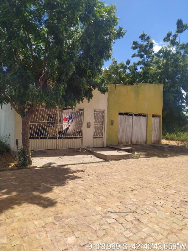 Vende-se em Sao Raimundo Nonato-PI  Casa, 91.43 de área privativa, 125.00 de área do terreno,  2_qto(s), a.serv, WC, 1_sala(s), cozinha, Terraco, 1_vaga(s) de garagem.