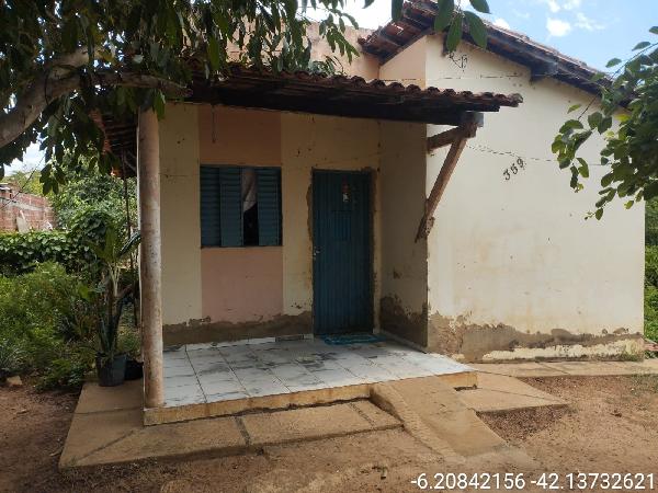 Vende-se em Elesbao Veloso-PI  Casa, 53.50 de área total, 53.50 de área privativa, 300.00 de área do terreno,  2_qto(s), WC, 1_sala(s), cozinha, 1_vaga(s) de garagem.