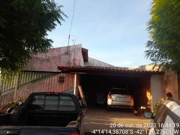 Vende-se em Barras-PI  Casa, 79.37 de área privativa, 300.00 de área do terreno,  2_qto(s), varanda, WC, 1_sala(s), cozinha, 1_vaga(s) de garagem.