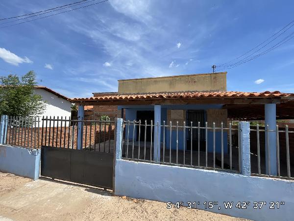 Vende-se em Lagoa Alegre-PI  Casa, 51.57 de área total, 51.57 de área privativa, 200.00 de área do terreno,  2_qto(s), a.serv, WC, 1_sala(s), cozinha, Terraco, 1_vaga(s) de garagem.