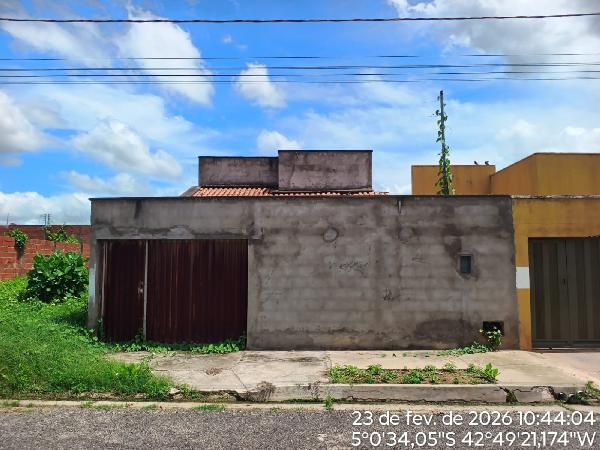 Vende-se em Teresina-PI  Casa, 73.74 de área total, 73.74 de área privativa, 200.00 de área do terreno,  2_qto(s), a.serv, WC, 1_sala(s), cozinha, 1_vaga(s) de garagem.