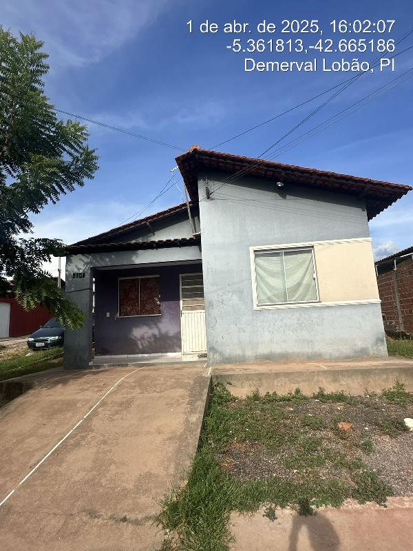 Vende-se em Demerval Lobao-PI  Casa, 64.06 de área total, 64.06 de área privativa, 180.20 de área do terreno,  3_qto(s), a.serv, WC Emp, 1_sala(s), cozinha.
