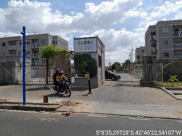 Vende-se em Teresina-PI  apto, 61.90 de área total, 61.90 de área privativa,  2_qto(s), a.serv, WC, 1_sala(s), cozinha, 1_vaga(s) de garagem.