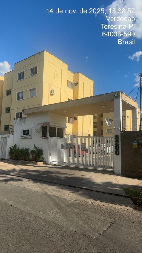 Vende-se em Teresina-PI  apto, 53.90 de área total, 48.25 de área privativa,  2_qto(s), a.serv, WC, 1_sala(s), cozinha, 1_vaga(s) de garagem.
