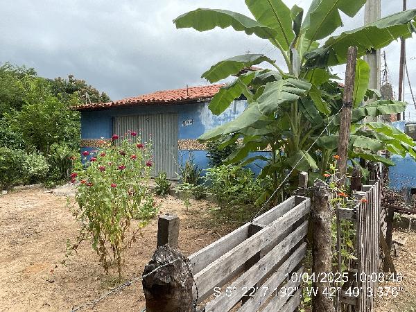 Vende-se em Demerval Lobao-PI  Casa, 56.35 de área total, 56.35 de área privativa, 200.00 de área do terreno,  2_qto(s), WC, 1_sala(s), cozinha, Terraco.