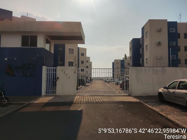 Vende-se em Teresina-PI  apto, 45.00 de área total, 45.00 de área privativa,  2_qto(s), a.serv, WC, 1_sala(s), cozinha, 1_vaga(s) de garagem.