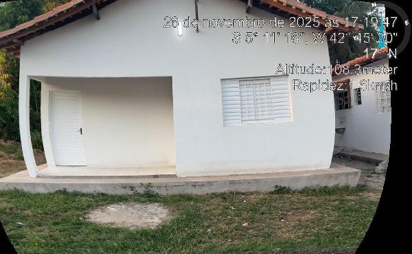 Vende-se em Teresina-PI  Casa, 52.40 de área total, 52.40 de área privativa, 200.00 de área do terreno,  2_qto(s), a.serv, WC, 1_sala(s), cozinha.