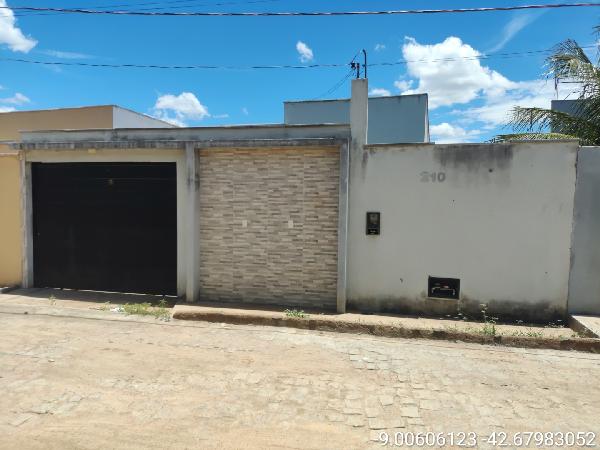 Vende-se em Sao Raimundo Nonato-PI  Casa, 80.00 de área total, 80.00 de área privativa, 243.00 de área do terreno,  3_qto(s), a.serv, WC, 1_sala(s), cozinha, 1_vaga(s) de garagem.