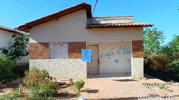 Vende-se em Demerval Lobao-PI  Casa, 58.50 de área total, 58.50 de área privativa, 200.00 de área do terreno,  2_qto(s), a.serv, WC, 1_sala(s), cozinha, Terraco.