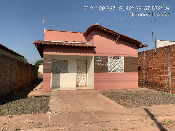 Vende-se em Demerval Lobao-PI  Casa, 58.50 de área total, 58.50 de área privativa, 188.07 de área do terreno,  2_qto(s), varanda, WC, 1_sala(s), cozinha.