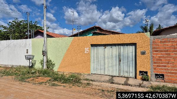 Vende-se em Demerval Lobao-PI  Casa, 60.40 de área total, 60.40 de área privativa, 184.00 de área do terreno,  3_qto(s), a.serv, WC, 1_sala(s), cozinha, Terraco, 1_vaga(s) de garagem.